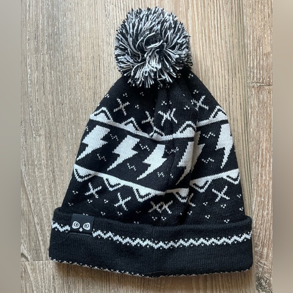 Black Owlcrate Harry Potter Expecto Patronum Books Knitted Tuque Hat - Picture 2 of 2